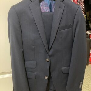 Men’s Navy suit